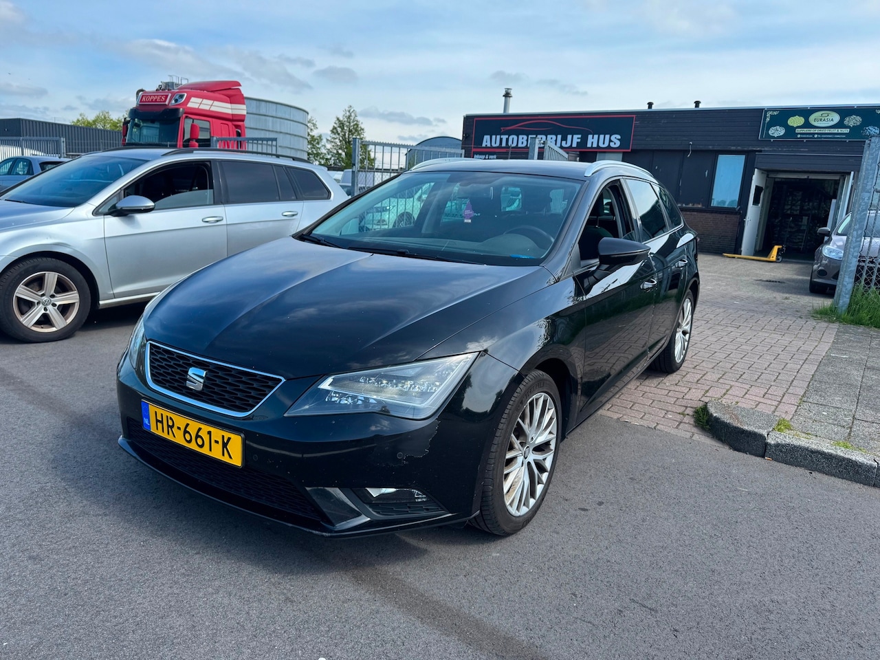 SEAT Leon ST - 1.6 TDI DSG-AUTOMAAT EURO 6 NAVI/CLIMA/CAMERA - AutoWereld.nl