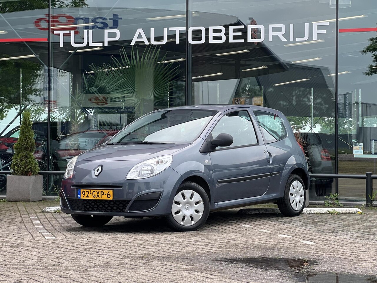 Renault Twingo - 1.2 Authentiqu Airco Centraaldeurvergendeling - AutoWereld.nl