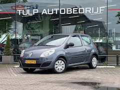Renault Twingo - 1.2 Authentiqu Airco Centraaldeurvergendeling