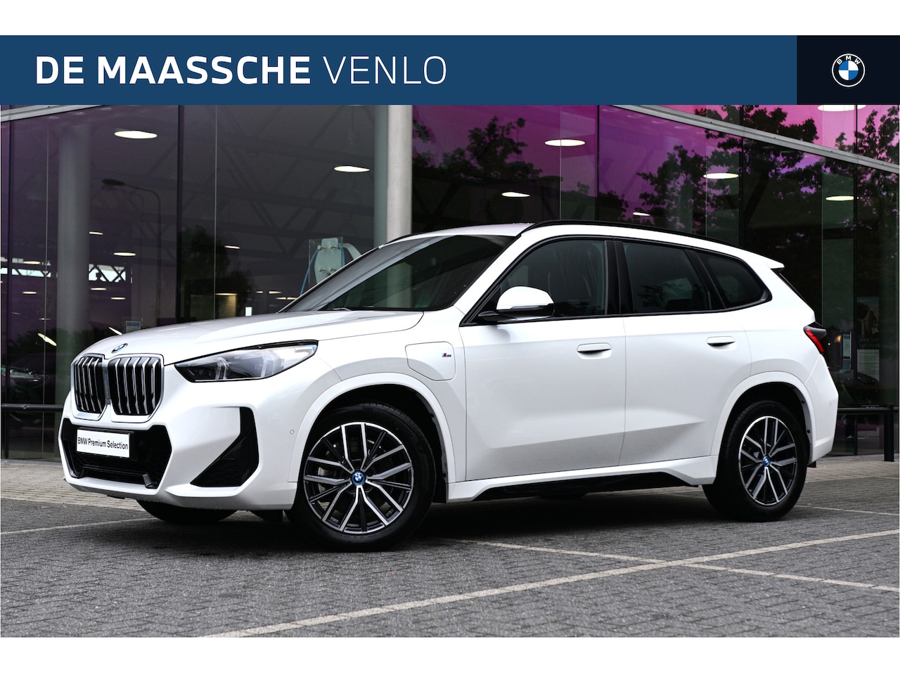BMW X1 - xDrive25e M Sport Automaat / Sportstoelen / Comfort Access / Achteruitrijcamera / Adaptiev - AutoWereld.nl