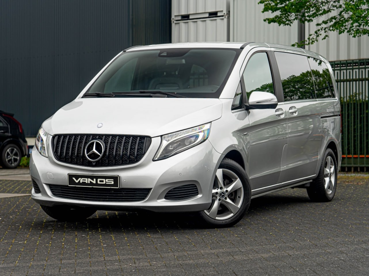 Mercedes-Benz V-klasse - 220d Lang Avantgarde | 360 Camera | Enkel cabine - AutoWereld.nl