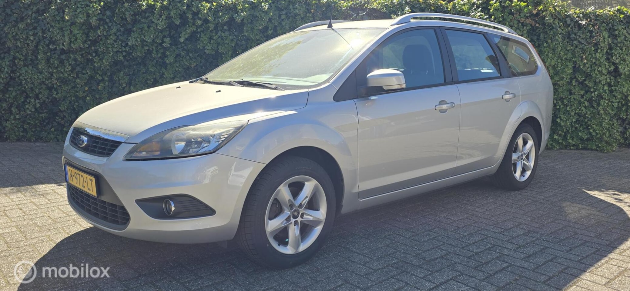 Ford Focus Wagon - 1.6 Cool & Sound - AutoWereld.nl