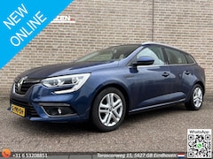 Renault Mégane Estate - 1.5 dCi Limited Automaat | € 5.950, - NETTO | Climate | Cruise | Navi | PDC |