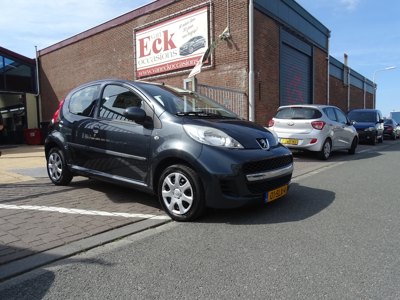 Peugeot 107 - 1.0-12V XS 1.0-12V XS - AutoWereld.nl