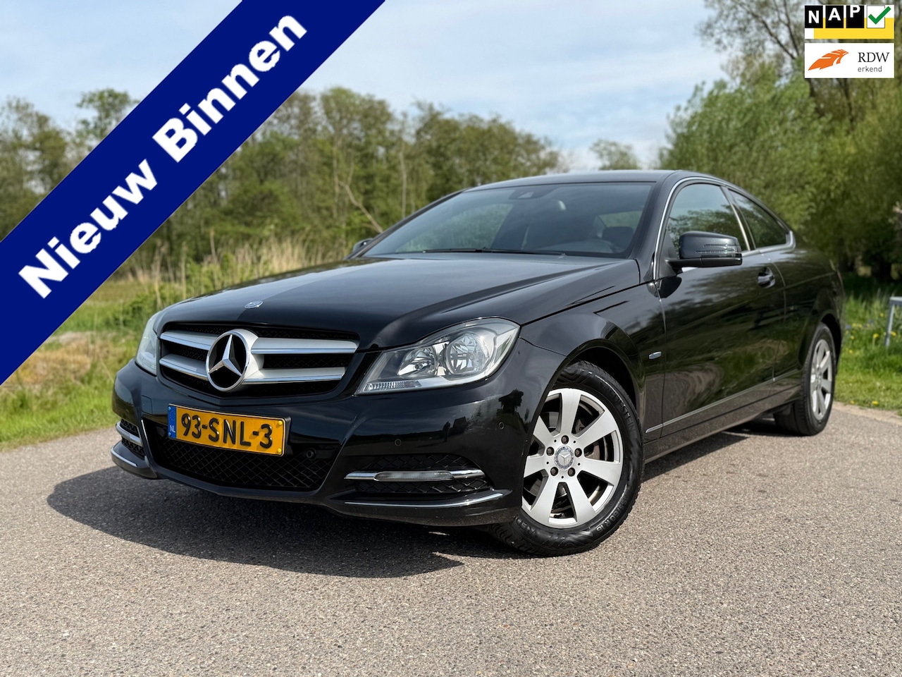 Mercedes-Benz C-klasse Coupé - 180 / Automaat / NL Auto / NAP / Climate Control / Navigatie / - AutoWereld.nl