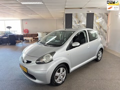 Toyota Aygo - 1.0-12V + Apk Nieuw, Automaat, Airco, Carplay, Bluetooth, Navigatie, N.A.P