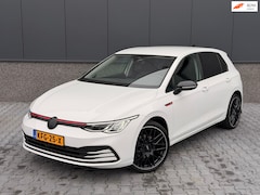 Volkswagen Golf - 1.5 eTSI GTI 19'' CarPlay Sfeer Navi ACC Keyless Stuur-/stoelverwarming