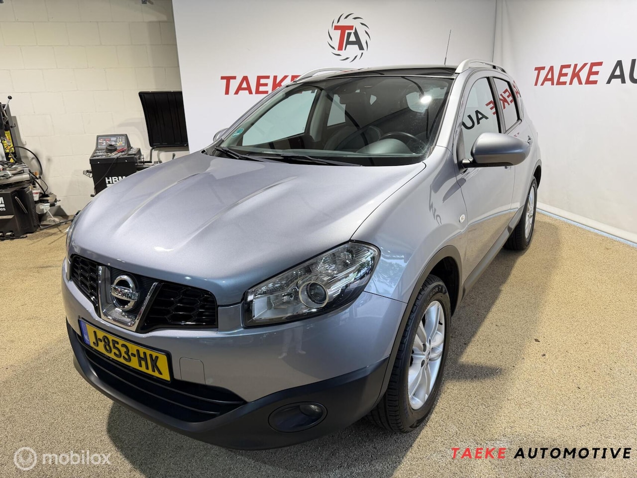 Nissan Qashqai - 2.0 Connect Edition Clima/Cruise/Cam/Trekhaak - AutoWereld.nl