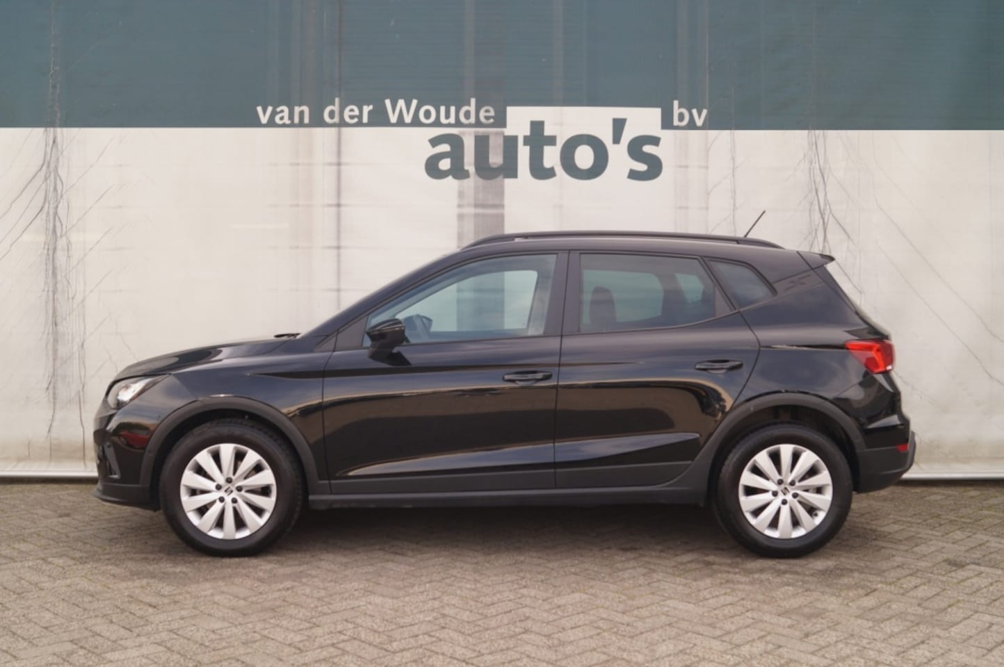 SEAT Arona - 1.0 TSI 110 pk DSG Style -NAVI-LED-ECC-PDC- - AutoWereld.nl