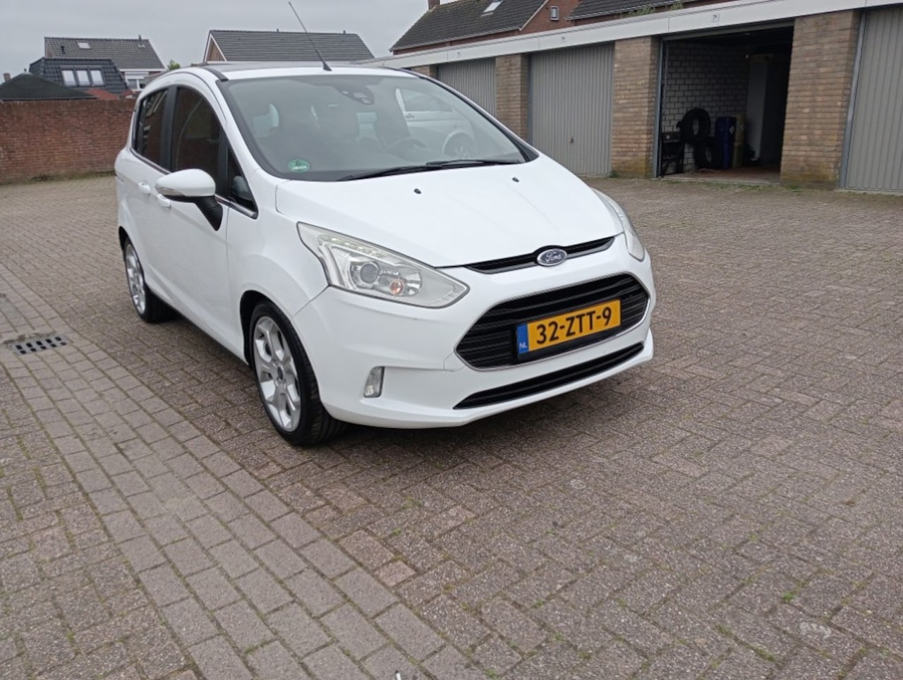 Ford B-Max - 1.0 EcoBoost Titanium 1.0 EcoBoost Titanium - AutoWereld.nl