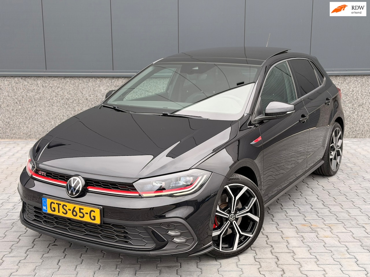 Volkswagen Polo - 2.0 TSI GTI Pano DSG Camera Virtual Beats 18'' - AutoWereld.nl