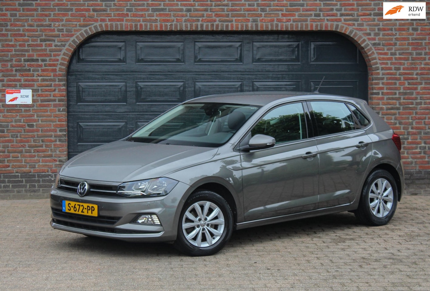 Volkswagen Polo - 1.0 TSI Highline - Automaat - ACC - Camera - Trekhaak - Stoelverwarming. - AutoWereld.nl
