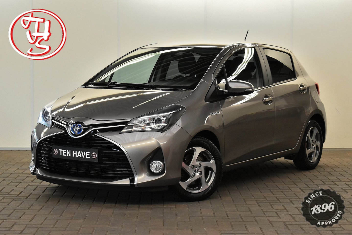 Toyota Yaris - 1.5 Hybrid Aspiration CAMERA|CLIMATE CONTROL|4-SEIZOENSBANDEN|NAVIGATIE - AutoWereld.nl