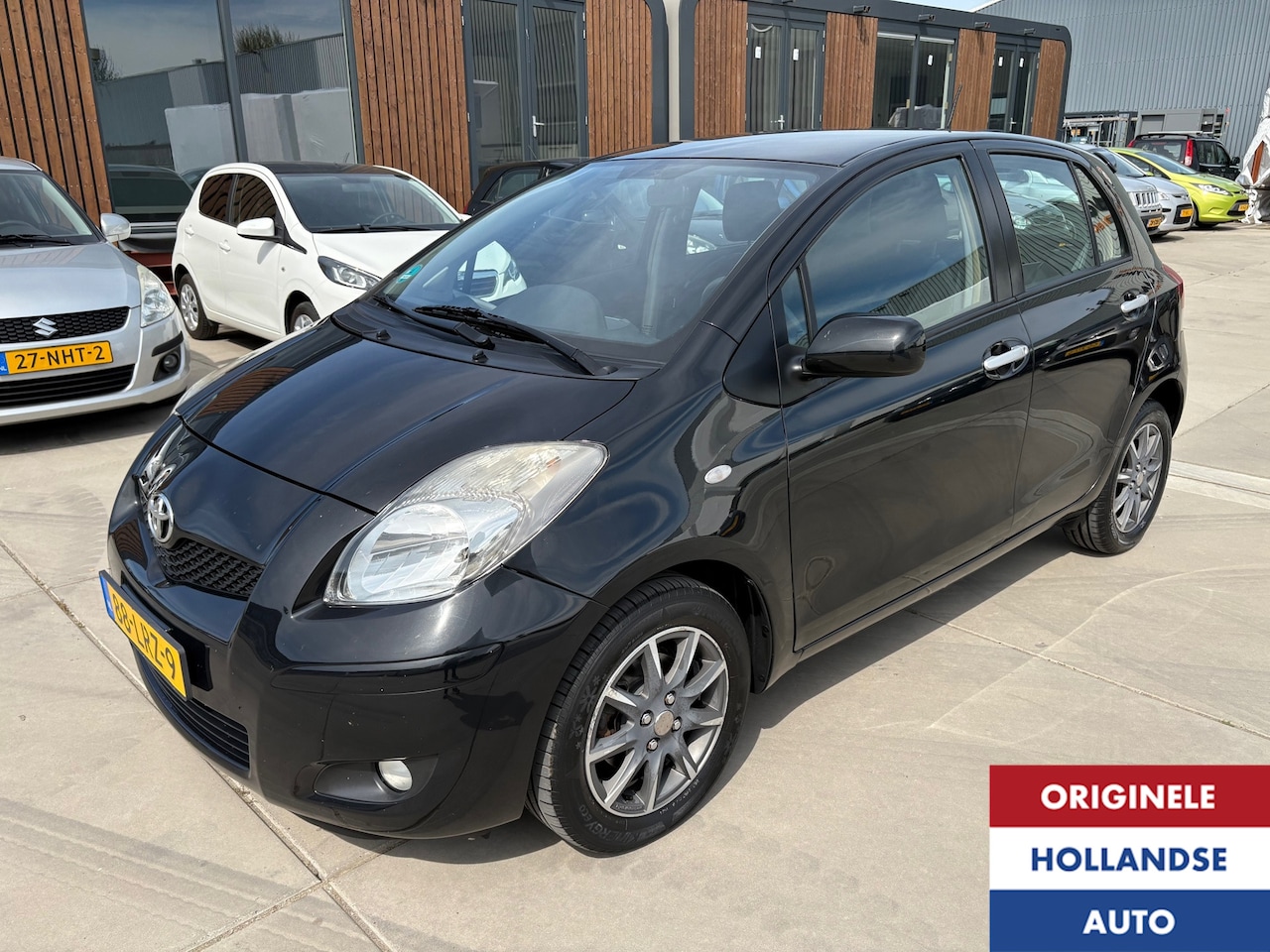 Toyota Yaris - 1.3 VVTi Aspiration Automaat Airco Zwart 2e Eig - AutoWereld.nl