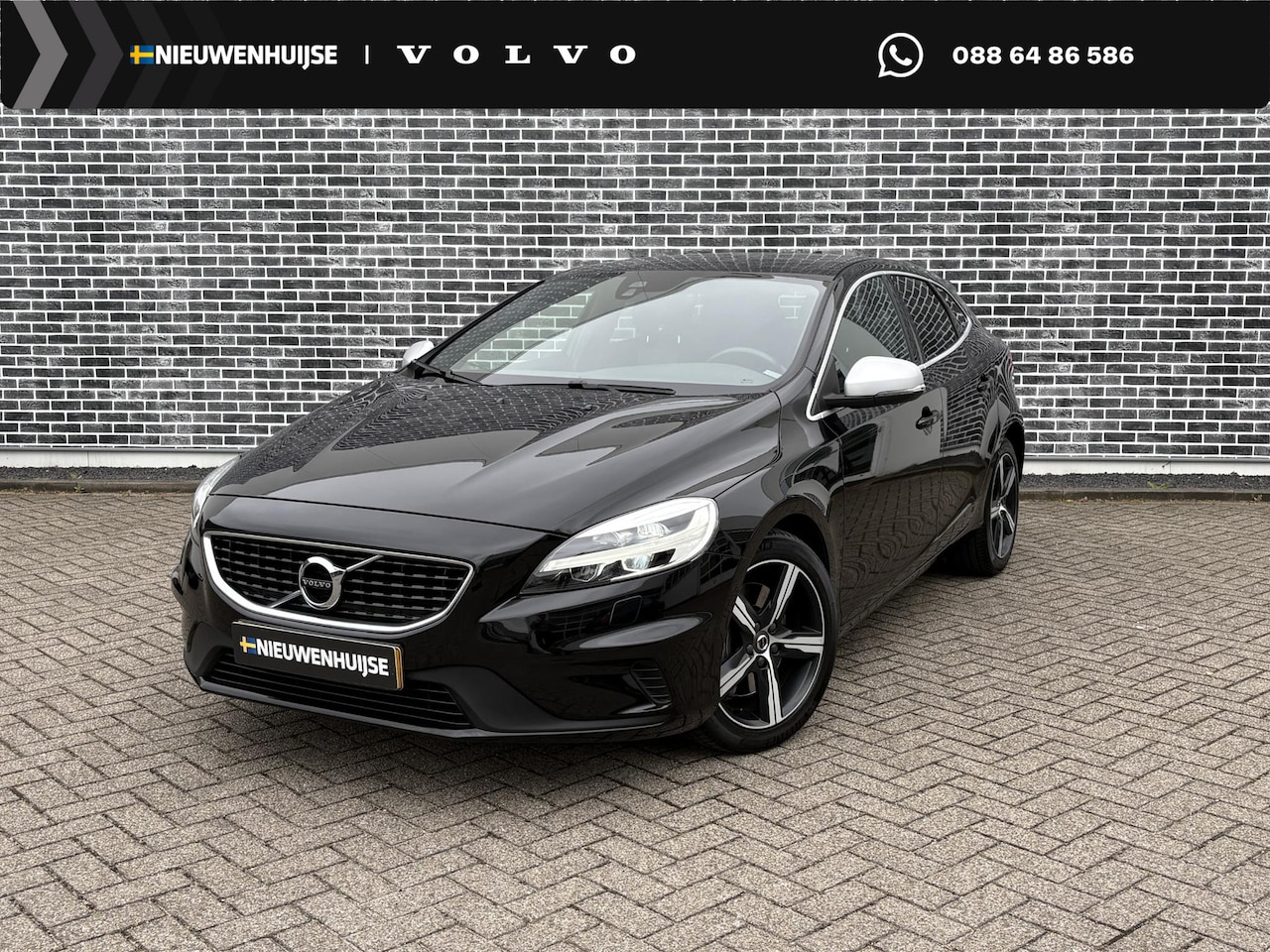 Volvo V40 - 1.5 T3 Nordic+ Sport | R-Design Exterieur | Lichtmetalen Velgen 17 inch | Navigatie | Park - AutoWereld.nl