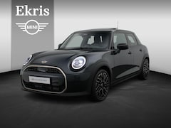 MINI Cooper - 5 deurs Favoured + M pakket + Pano + Getint Glas