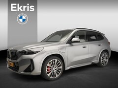 BMW X1 - xDrive25e M-Sportpakket / Trekhaak / Panoramadak / Head-up / Harman Kardon / LED / Getint