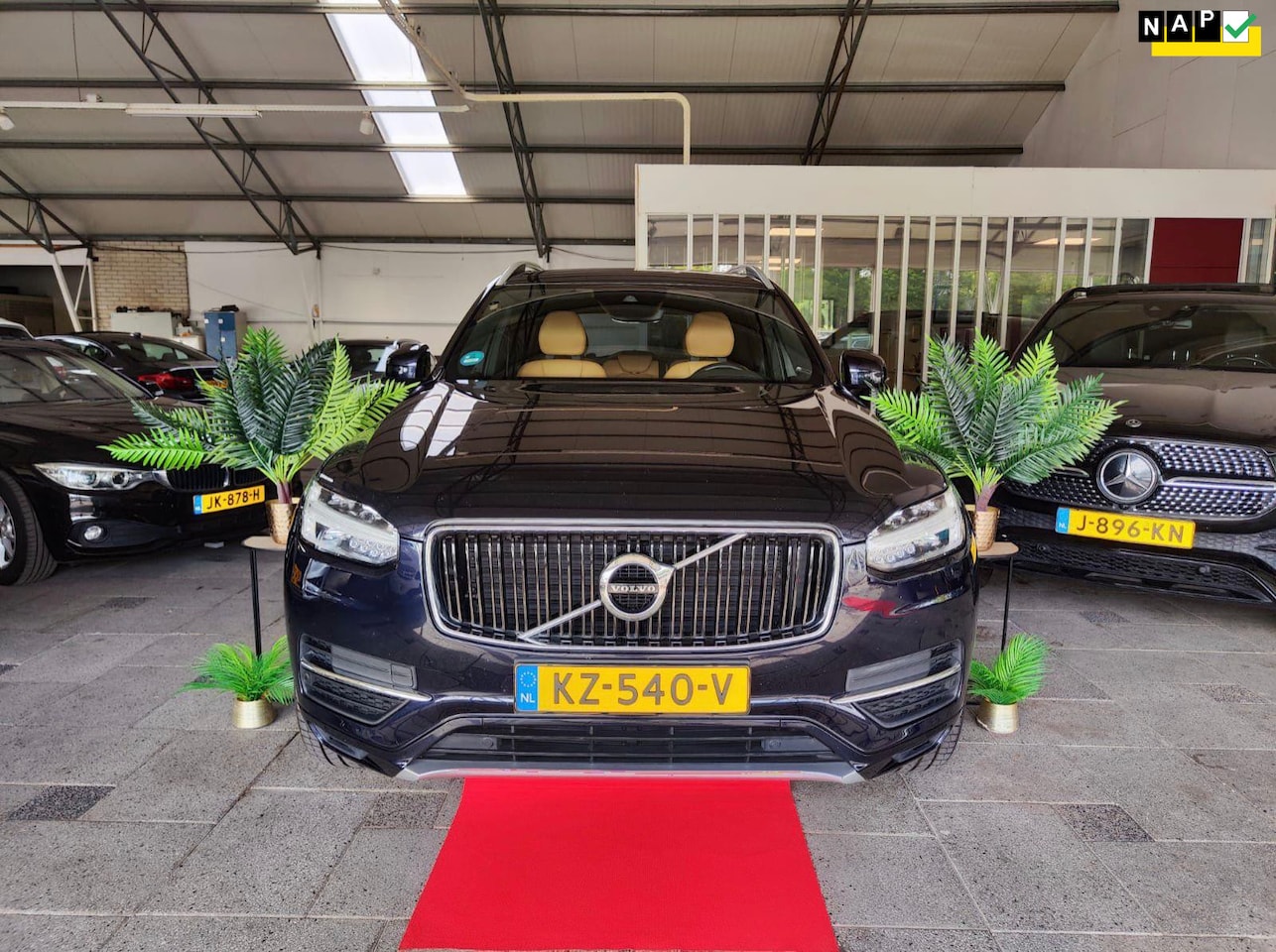 Volvo XC90 - 2.0 D5 AWD AUT R-DESIGN 7PERS! 2017 - AutoWereld.nl