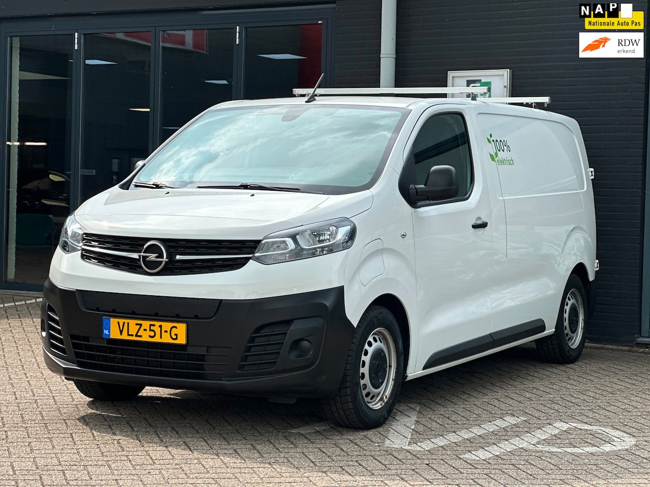 Opel Vivaro-e - L3H1 Edition 75 kWh/AIRCO/TREKHAAK/BTW-AUTO NAP!! - AutoWereld.nl