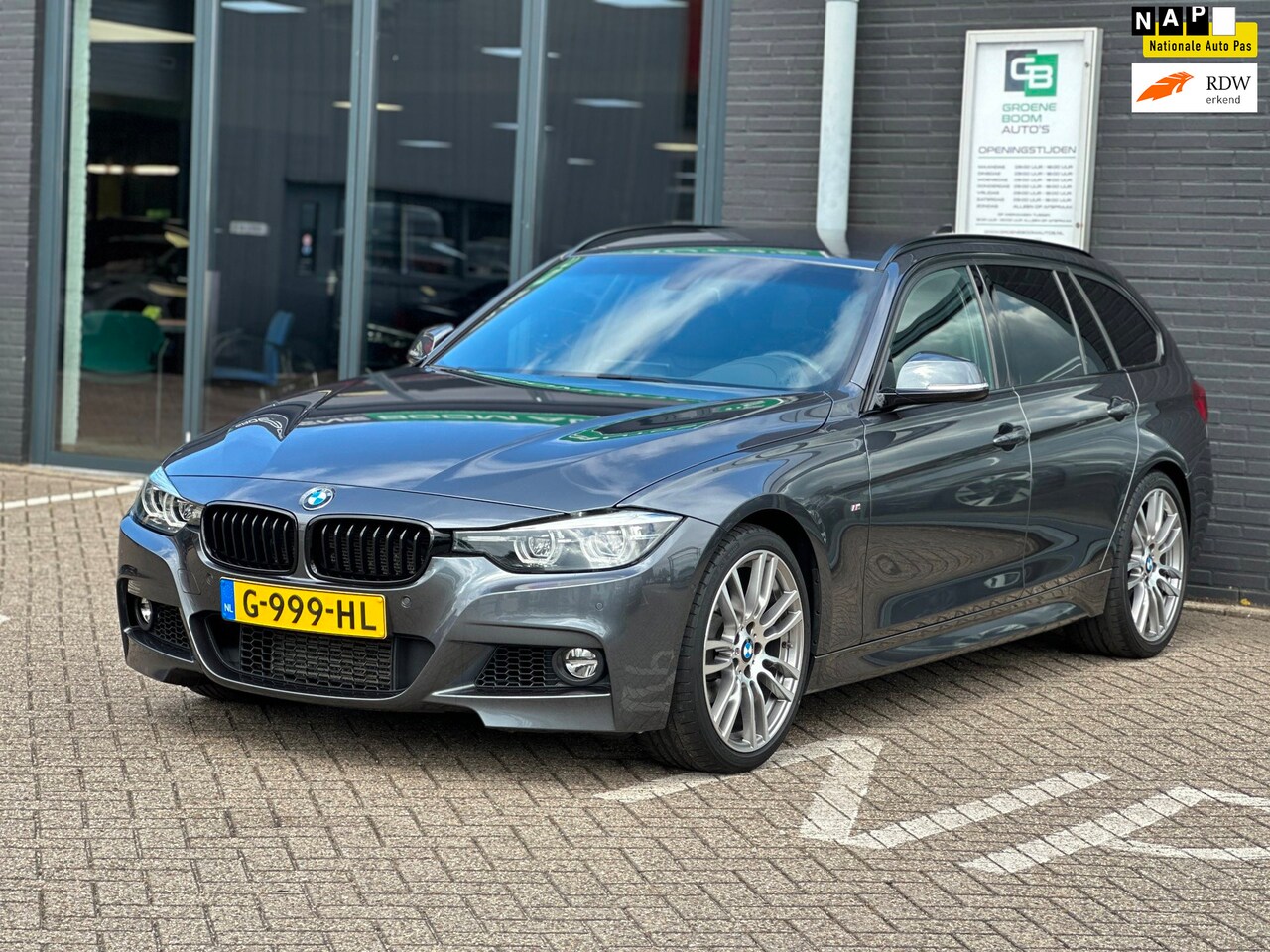 BMW 3-serie Touring - 318i M Sport Corporate Lease/CAMERA/LEDER/CARPLAY/NL-AUTO NAP!! - AutoWereld.nl