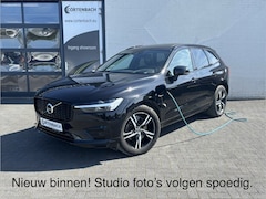 Volvo XC60 - 2.0 T8 Plug-in hybrid AWD R-Design | Luchtvering | Zwenkbare trekhaak | Panorama dak | Mem