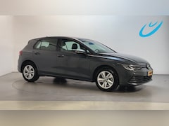 Volkswagen Golf - 1.0 eTSI DSG Life Sfeerverlichting Navigatie Parkeersensoren DAB+ App-Connect