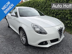 Alfa Romeo Giulietta - 1.4 T Distinctive | Autom. Airco | Cruise Control | 18" LMV | Half Leer | Trekhaak | APK t