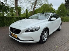 Volvo V40 - 1.6 T2 Kinetic/Trekhaak/Navigatie/Cruise/APK