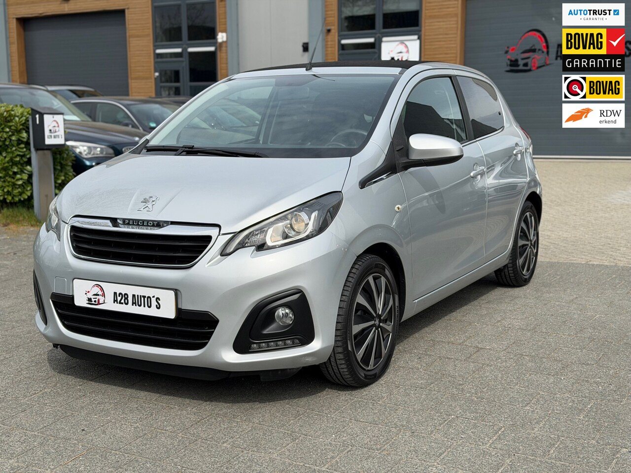 Peugeot 108 - 1.0 e-VTi Active TOP! |cabri|Clima |NAP | Carplay | Nieuwe AP|Garantie K - AutoWereld.nl