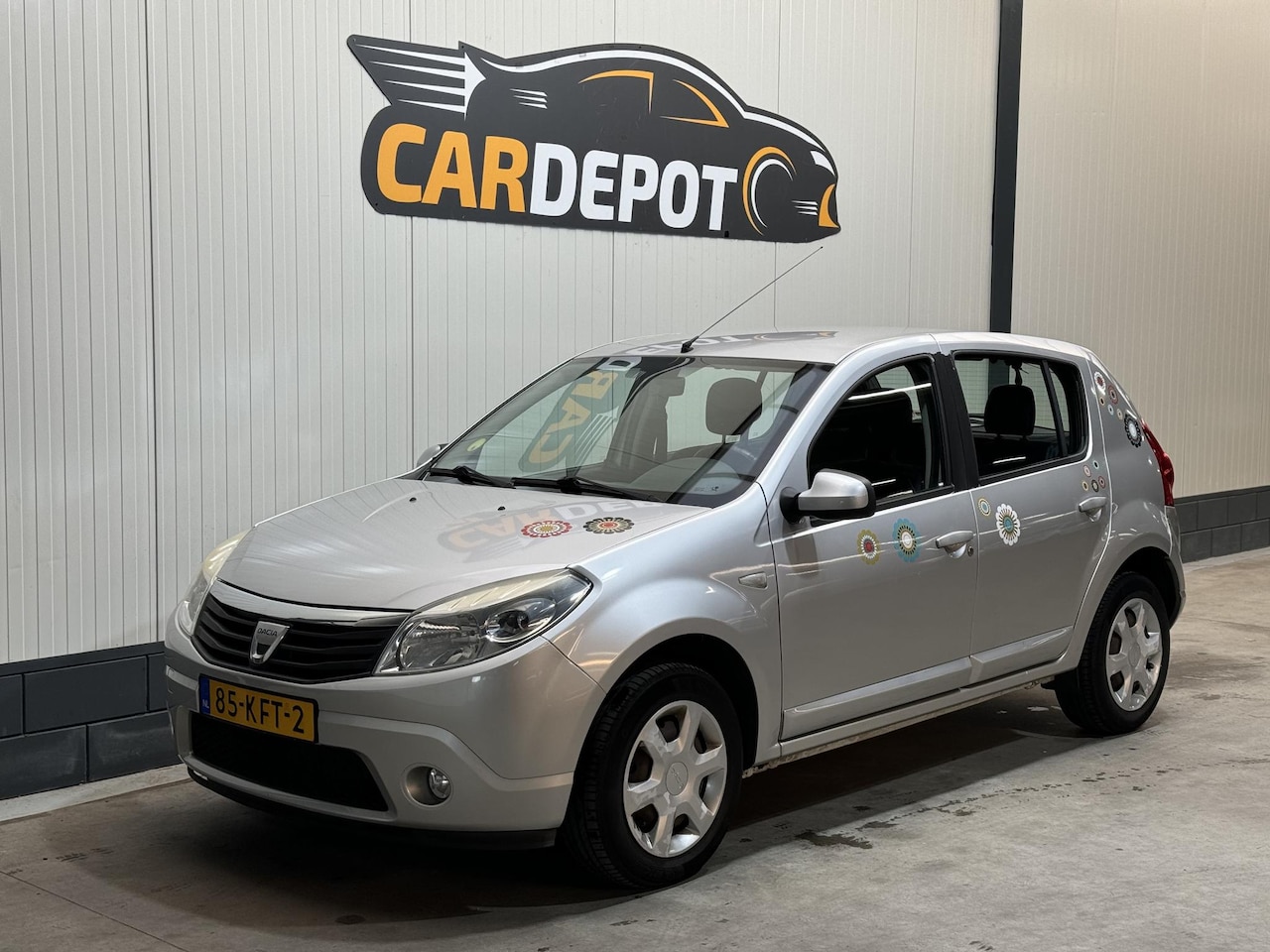 Dacia Sandero - 1.2 Lauréate 1.2 Lauréate - AutoWereld.nl