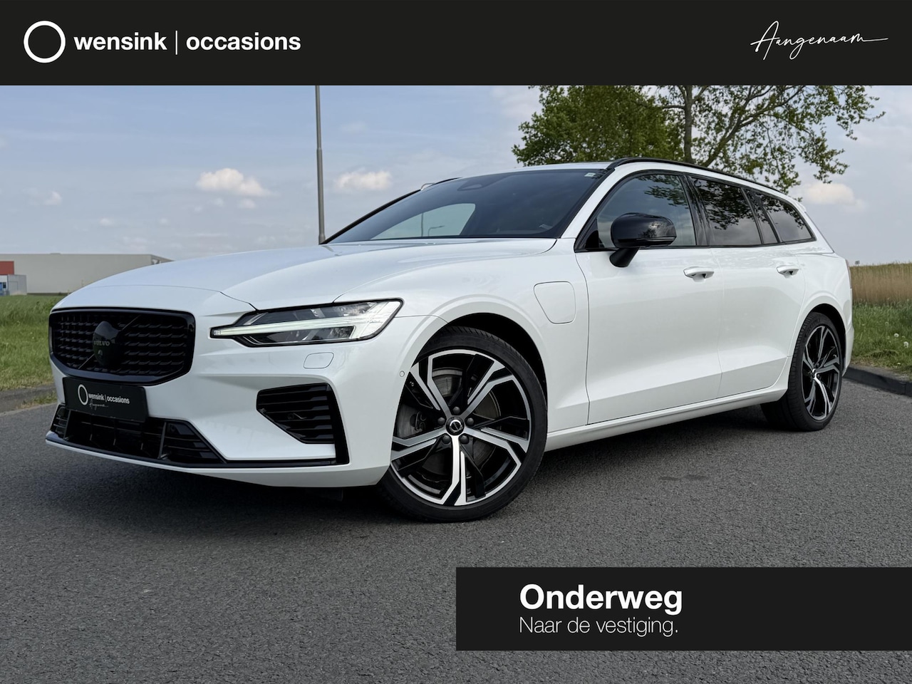 Volvo V60 - 2.0 T8 Plug-in hybrid AWD Ultimate Dark | SOH 100% | Harman/Kardon | Trekhaak | Panoramdak - AutoWereld.nl