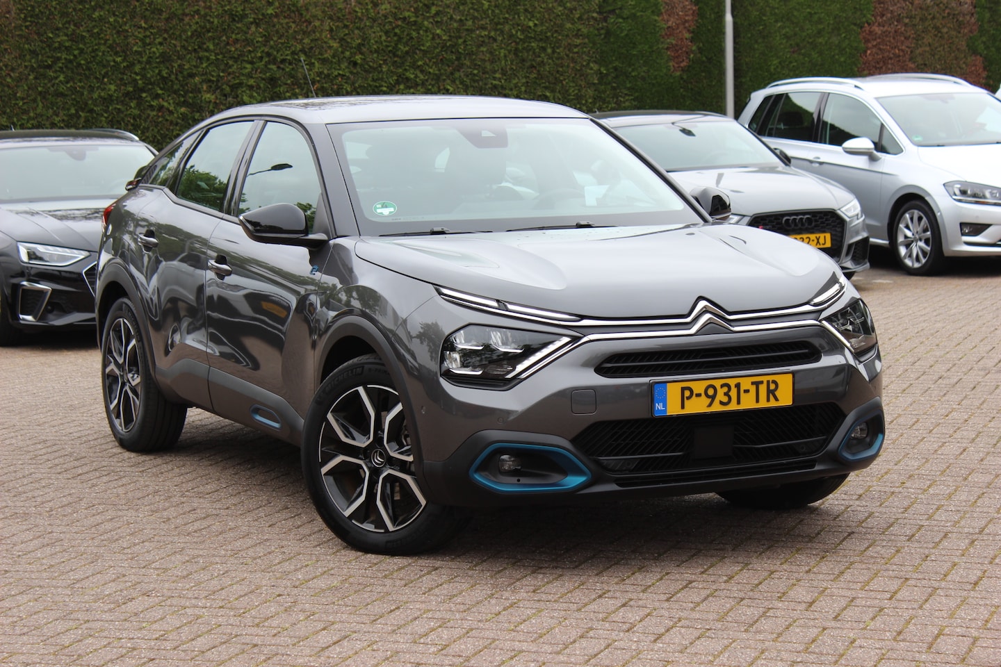 Citroën Ë-C4 - Feel Pack 50 kWh / Trekhaak / Camera / Head-up / Keyless / CarPlay / 18'' / Stuur+Stoelver - AutoWereld.nl