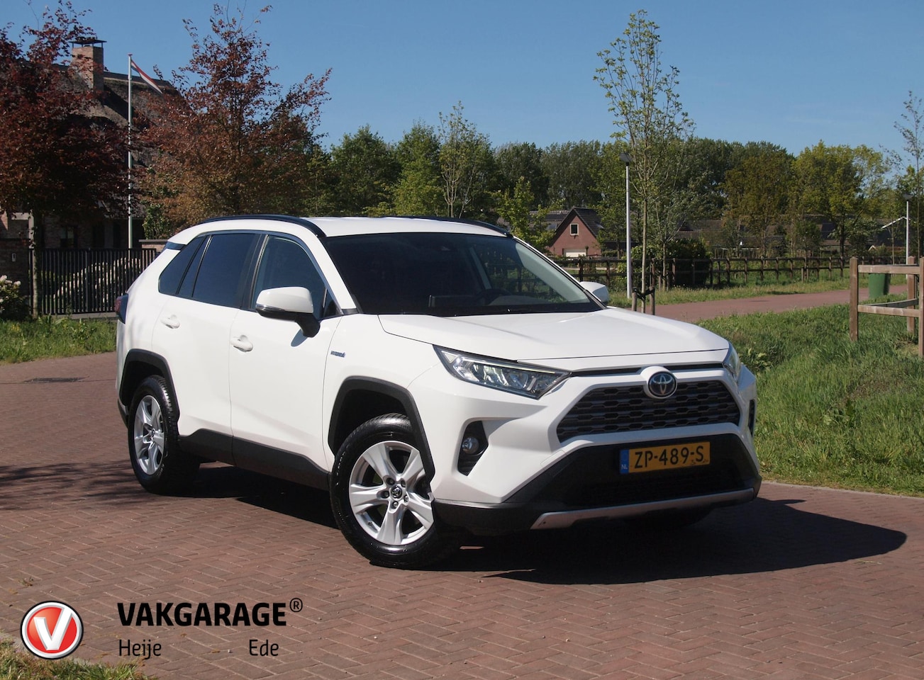 Toyota RAV4 - 2.5 Hybrid AWD Active | Camera | Trekhaak 1650 trek gewicht | Apple Carplay | Navi | Cruis - AutoWereld.nl
