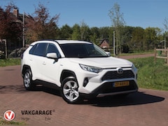 Toyota RAV4 - 2.5 Hybrid AWD Active | Camera | Trekhaak 1650 trek gewicht | Apple Carplay | Navi | Cruis