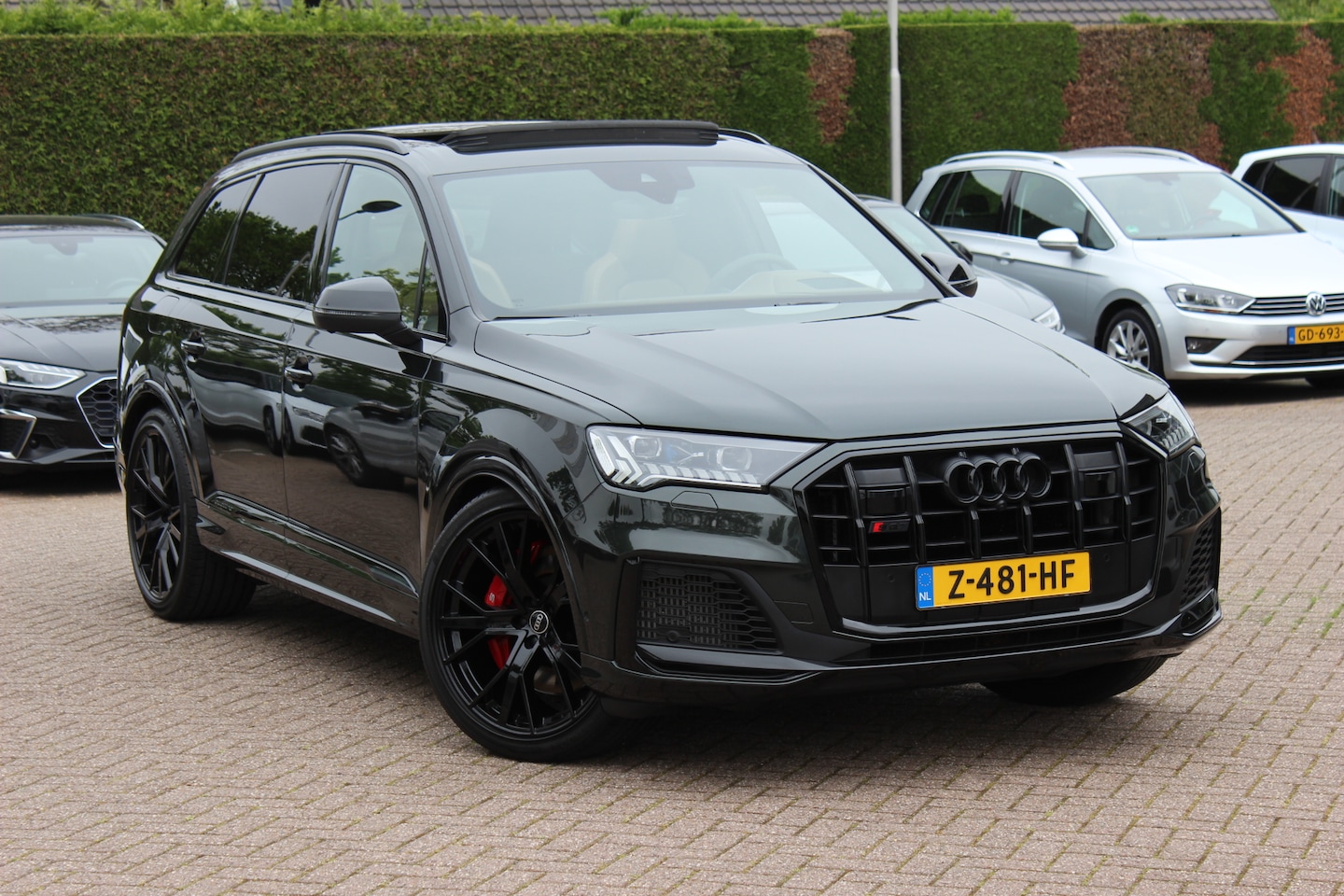 Audi SQ7 - 4.0 TFSI quattro 7p / Audi Exclusive / Trekhaak / Panoramadak / 360Camera / Head-up / B&O - AutoWereld.nl