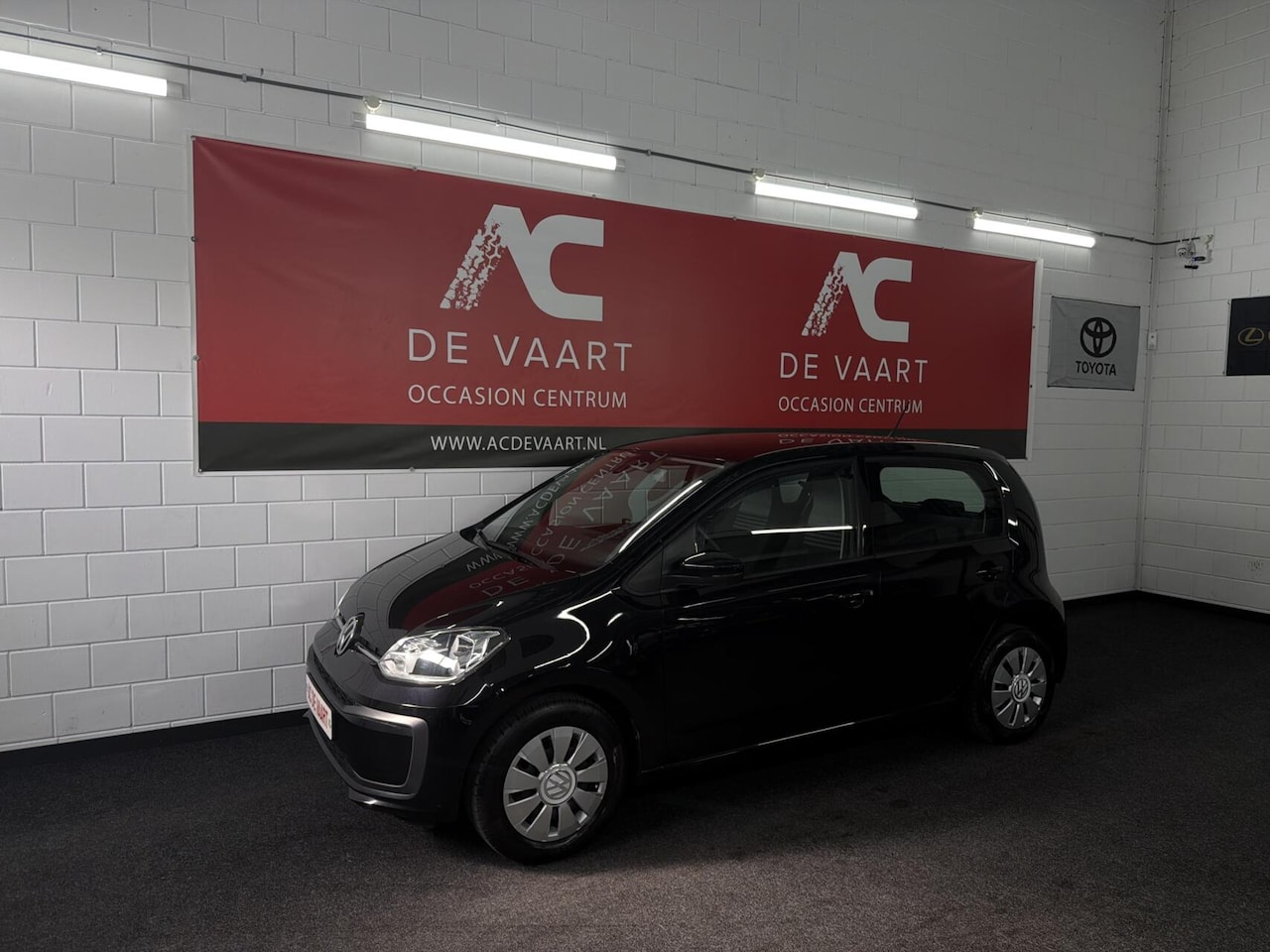 Volkswagen Up! - 1.0 BMT move up! - AIRCO/BLUETOOTH/LED/NAP - AutoWereld.nl