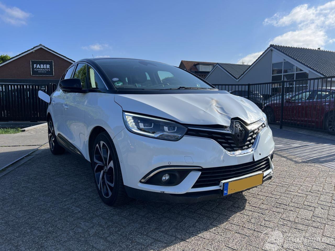 Renault Scénic - 1.3 TCe BOSE 82.114 KM !! AUTOMAAT !! - AutoWereld.nl