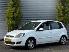 Ford Fiesta - 1.4-16V Futura AIRCO Nieuwe APK