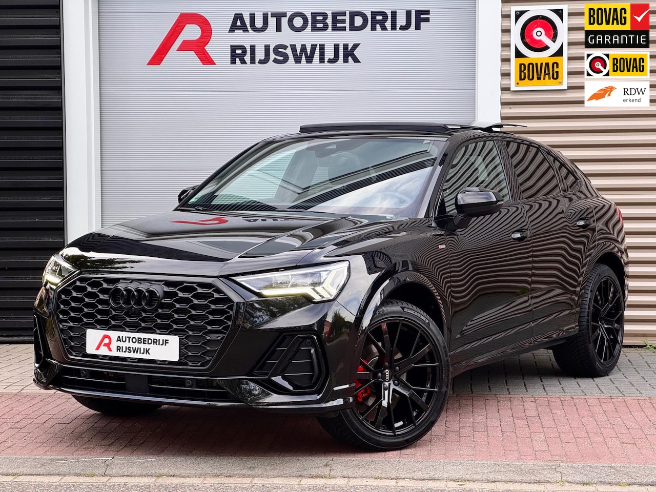 Audi Q3 Sportback - 35 TFSI S Edition Matrix/360/Pano/Sfeer/Dodehoek - AutoWereld.nl
