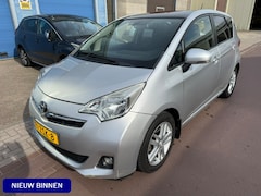 Toyota Verso S - 1.3 VVT-i Dynamic 2013 Navigatie Camera Panoramadak 100% Toytoa dealer onderhouden met de