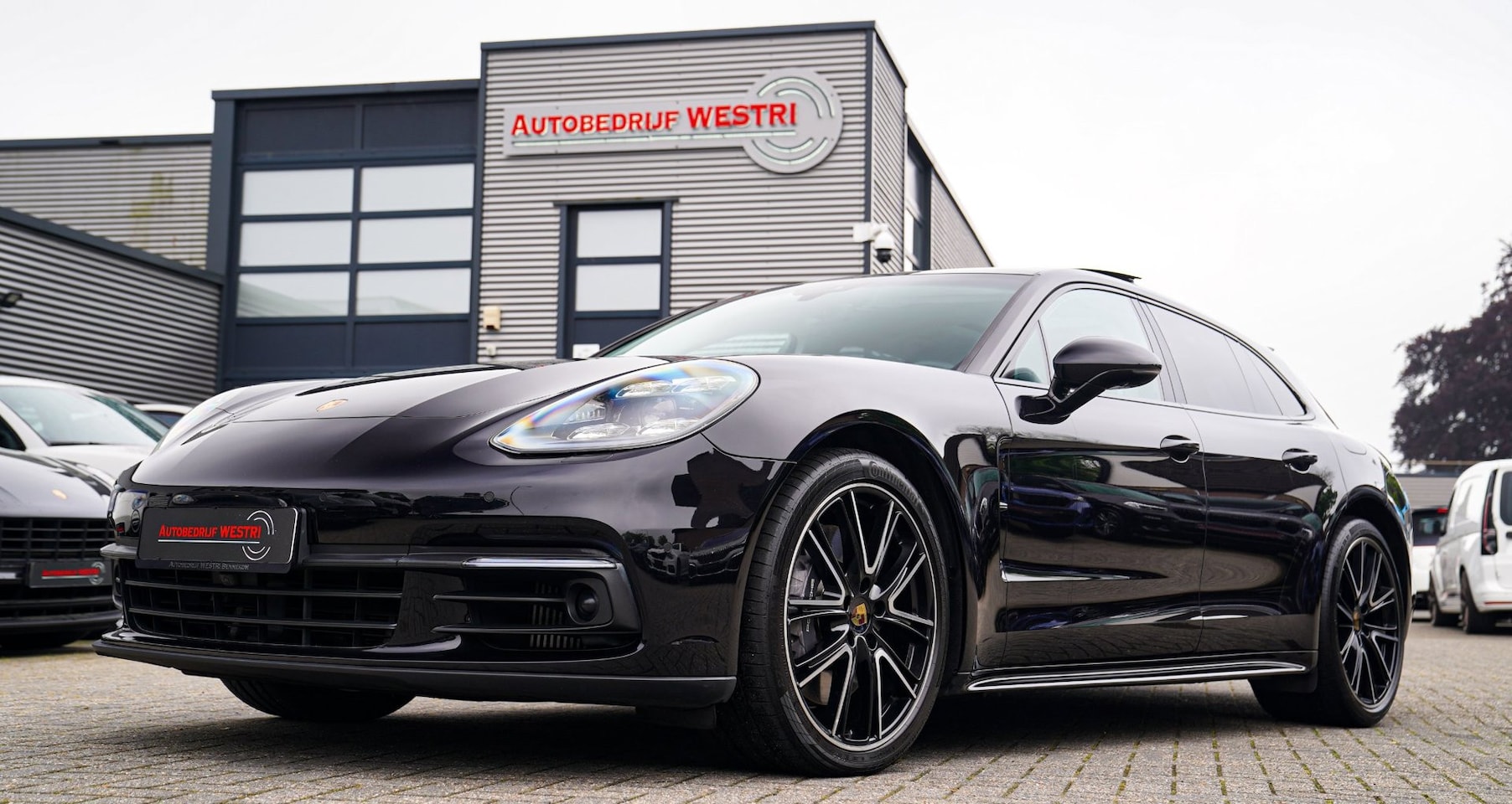 Porsche Panamera Sport Turismo - 2.9 4 E-Hybrid | Sport Chrono | Panorama | Sport uitlaat | Luchtvering | Spoiler | Bose - AutoWereld.nl
