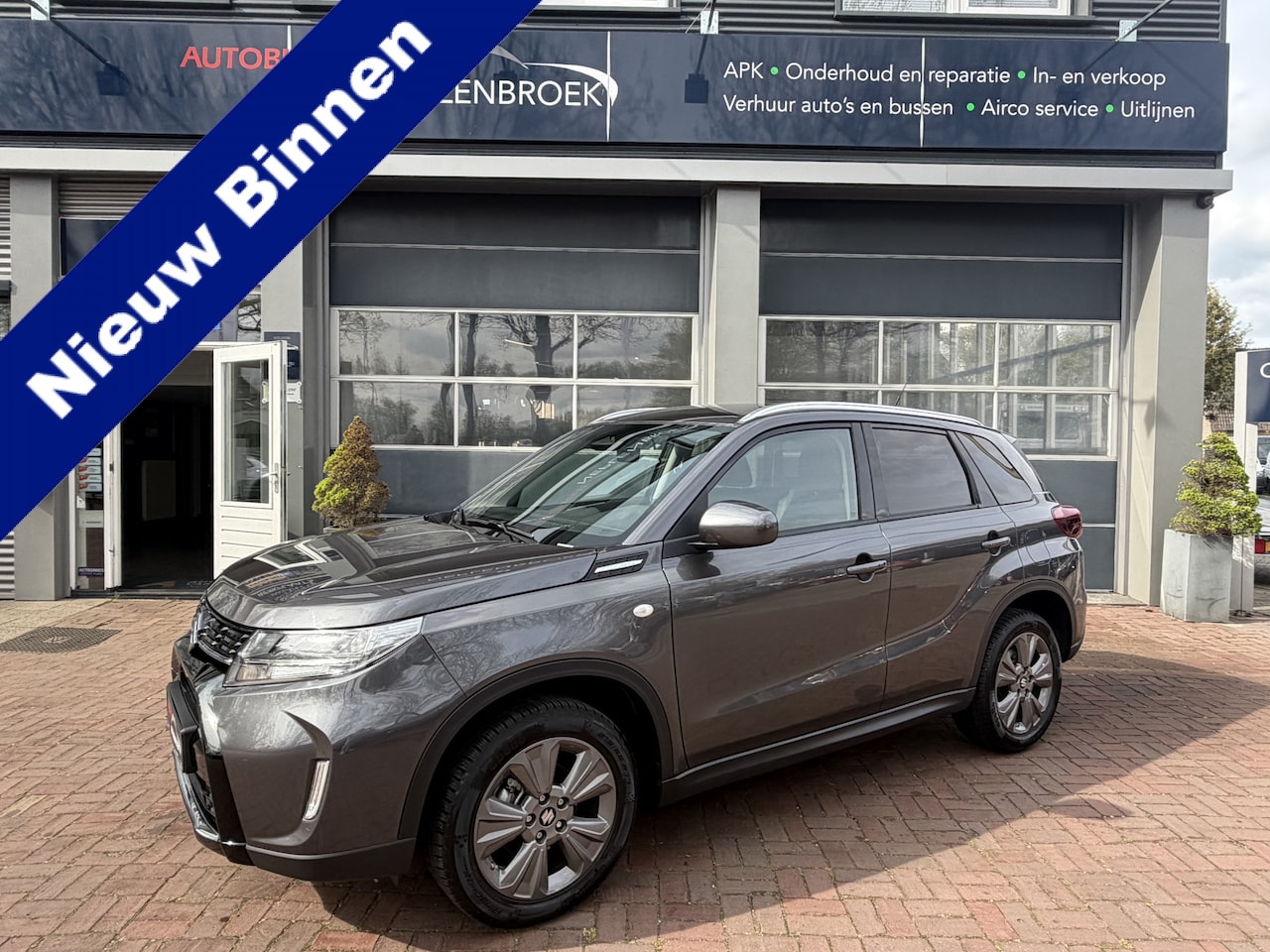 Suzuki Vitara - 1.5 Hybrid Select Automaat | Navi | Camera | Carplay/Android | Lm-Velgen 2025 Km 28.000 - AutoWereld.nl
