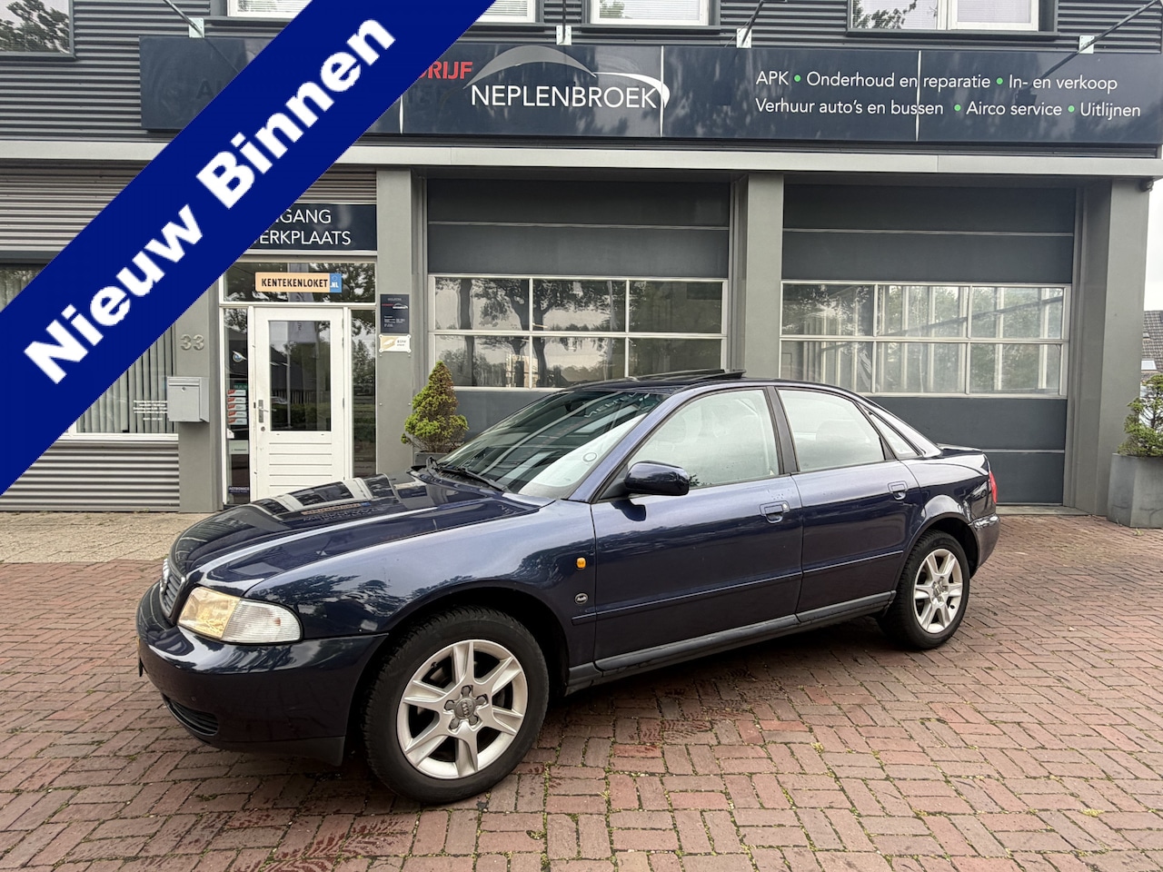 Audi A4 Limousine - 1.8 5V Comfort Bj 1997 Automaat Airco,Cv,Clima,Opendak - AutoWereld.nl