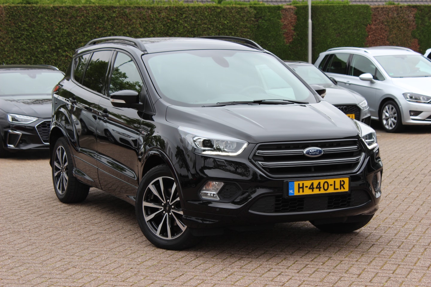 Ford Kuga - 1.5 EcoBoost ST Line / Trekhaak / Camera / Sony Audio / CarPlay / 18'' / Stoel+Stuurverwar - AutoWereld.nl
