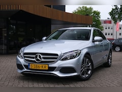 Mercedes-Benz C-klasse - 180 Premium Plus|Rijklaar|Carplay|Camera|Stoelverwarming|Dealeronderhouden|Dodehoekdetecti