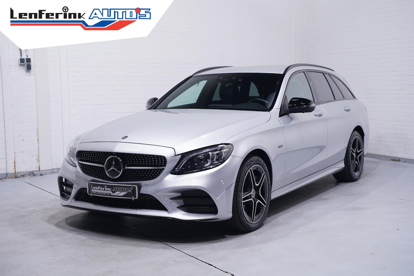 Mercedes-Benz C-klasse Estate - 300 e Business Solution AMG navigatie full-map 360-camera schakelflippers a/h stuur sports - AutoWereld.nl