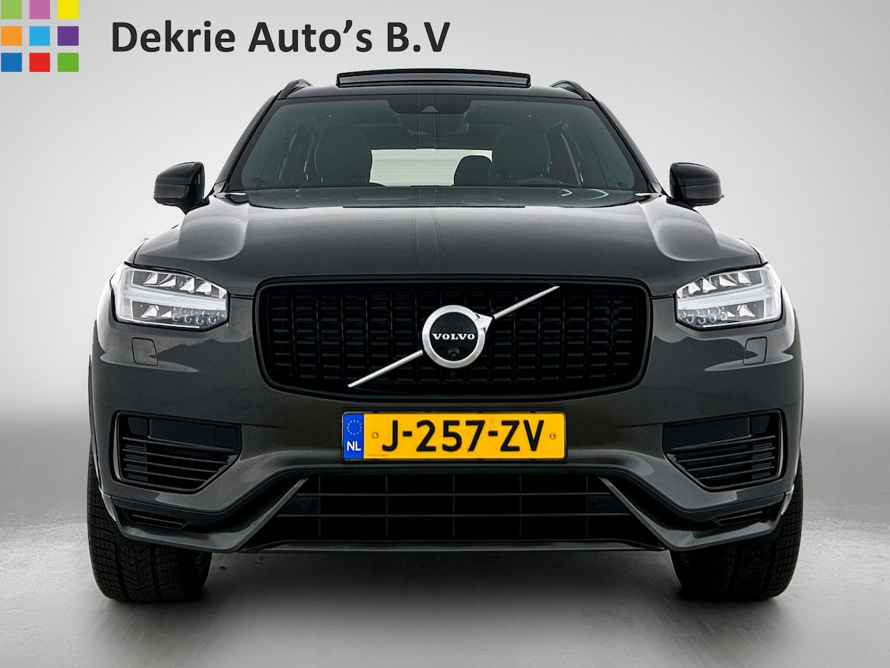 Volvo XC90 - 2.0 T8 AWD R-Design Panoramadak / Trekhaak / Leder-sport / Pdc+Camera / Xenon / 7Pers. / A - AutoWereld.nl