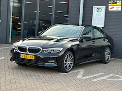 BMW 3-serie - 330e High Executive/LED/NAVI/CARPLAY/NL-AUTO NAP