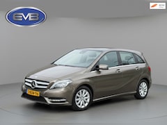 Mercedes-Benz B-klasse - 200 AUTOMAAT 156 pk Ambition, VOL OPTIES, panoramadak, leder, stoelverwarming, trekhaak, a