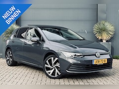 Volkswagen Golf - 1.0 TSI Life Pano/Navi/RijlesAuto
